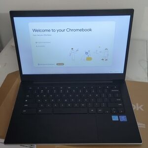 Samsung Galaxy Chromebook Go 14" (32GB eMMC, Intel Celeron N, 2.80 GHz, 4GB,...